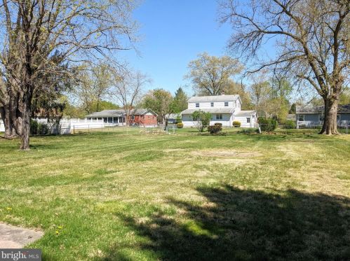 325 Hall St, Seaford, DE 19973-2407