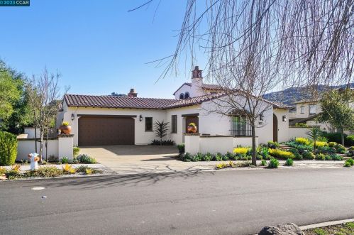 20 Rabble Rd, Orinda, CA 94563-3718