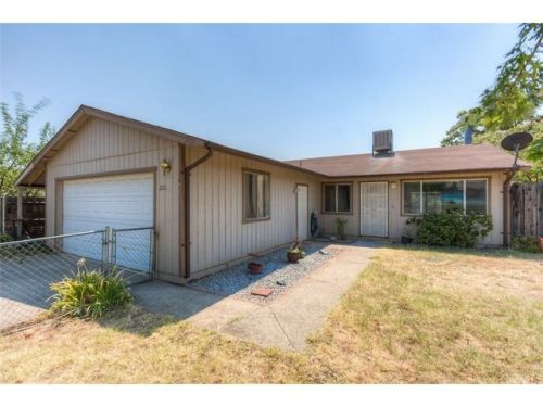 2261 Stump Dr, Oroville, CA 95966-6938