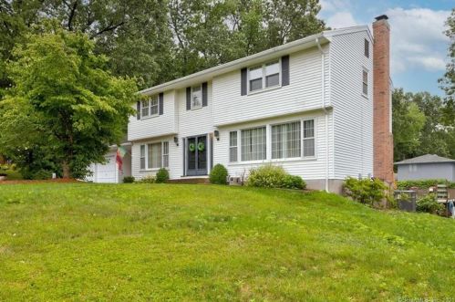 24 Mcdivitt Dr, Manchester, CT 06042-2240