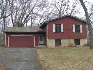 2720 Norwood Ln, Minneapolis MN  55441-2828 exterior