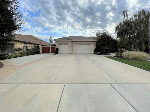 1516 Riverview Cir, Ripon, CA 95366-9326