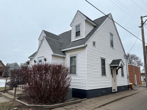 515 Division St, La Crosse, WI 54601-4544