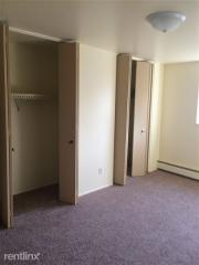 826 Walnut St, Lansing MI  48906-5143 exterior