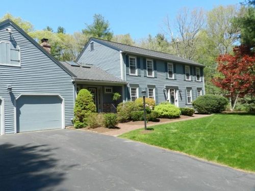 28 Shepherd St, Foxborough, MA 02035-3104