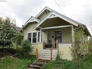 5129 25th Ave, Portland, OR 97202-4621