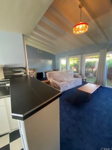 22 Center St, Redlands, CA 92373-8102