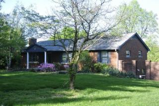 1648 Linstead Dr, Lexington, KY 40504-2009