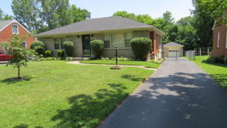 4251 Regina Ln, Louisville, KY 40213-1928