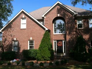 659 Mint Hill Ln, Lexington, KY 40509-1918