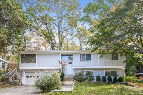 46 Crawford Ter, Riverside, CT 06878-1031