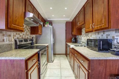 32074 Del Cielo Oeste, Bonsall CA  92003-3807 exterior