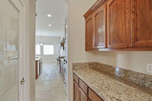 10881 St Moritz Cir, Stockton CA  95209-4357 exterior