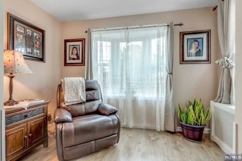 369 Elm St, Kearny, NJ 07032-3503