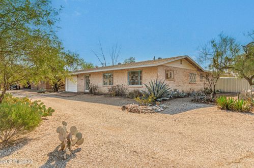 4002 4th St, Tucson, AZ 85711-1936