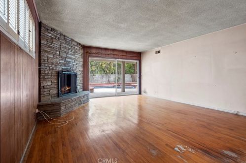 4544 Atoll Ave, Van Nuys, CA 91423-3305