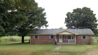 297 Bradley Rd, Mc Ewen, TN 37101-5452