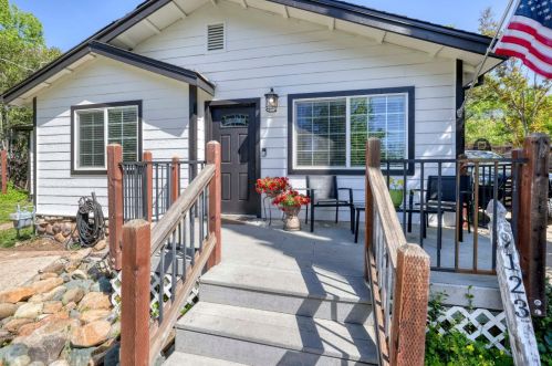 9123 Valley View Dr, Newcastle CA  95658-9366 exterior