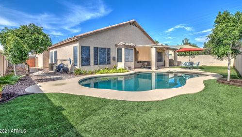 1915 Campbell Ave, Gilbert, AZ 85234-8232