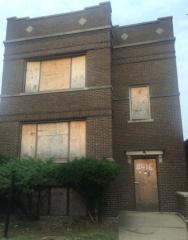 8416 Paxton Ave, Chicago, IL 60617-1956