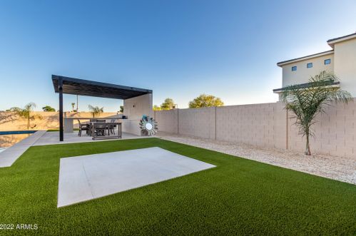 1071 Kingbird Pl, Chandler AZ  85286-5615 exterior