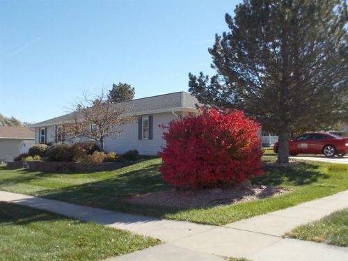 1015 Garden St, Bennet, NE 68317-2044