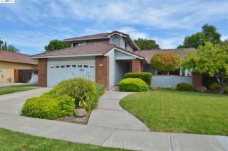 3755 Fairlands Dr, Pleasanton CA  94588-3418 exterior