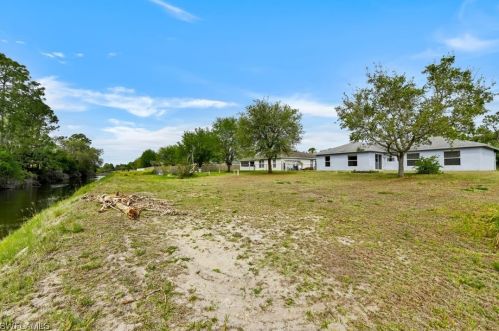 105 Ocean Park Dr, Lehigh Acres, FL 33972-1007