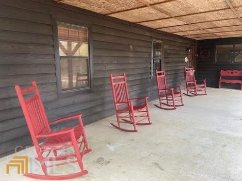 107 Midway Rd, Barnesville, GA 30204-3727