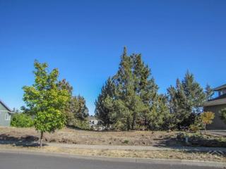 63250 Stonewood Dr, Bend, OR 97701-8232