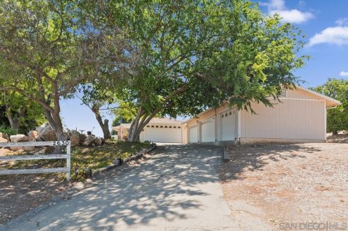 2630 Dye Rd, Ramona, CA 92065-3609