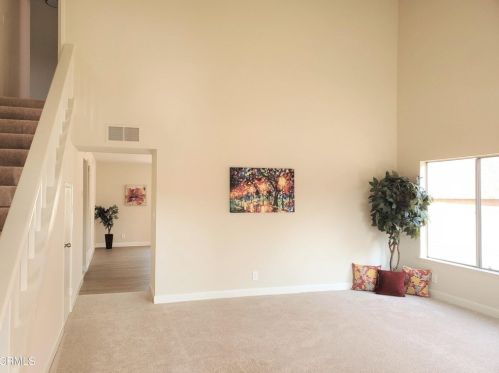 2289 Marvel Ave, Simi Valley, CA 93065-2228