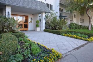 2645 California St, Mountain View CA  94040-1227 exterior