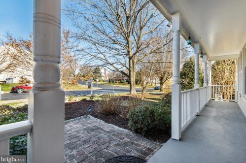 13109 Bradley Farm Dr, Herndon, VA 20171-3828