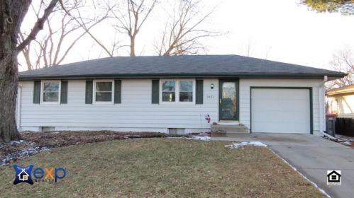 5421 Limestone Rd, Lincoln, NE 68512-1114