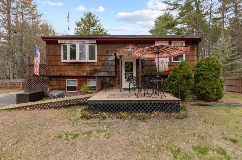 959 Pequawket Trl, Steep Falls, ME 04085-6808