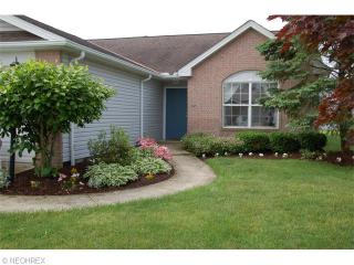 105 Reserve Cir, Rochester, OH 44090-9312