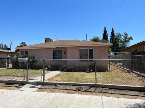 1115 19th St, Bakersfield, CA 93305-5305