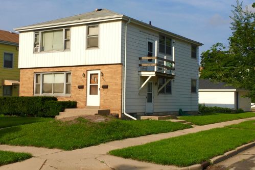 4300 90th St, Milwaukee, WI 53228-2814