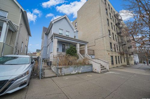 630 222nd St, Bronx, NY 10467-5114