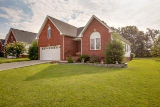 128 Brandywine Ln, Springfield, TN 37172-5038