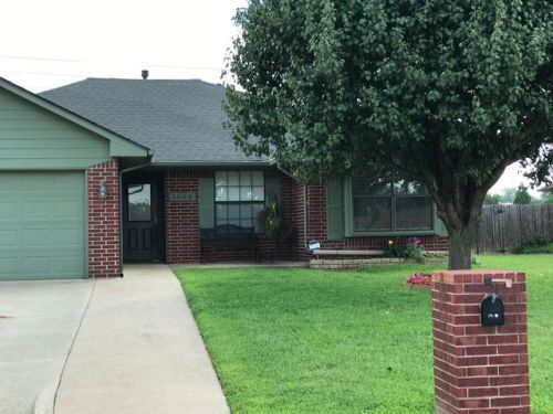 1096 Southridge Dr, Purcell, OK 73080-3108