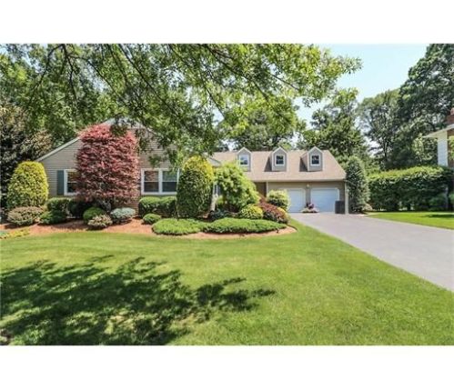 310 Chestnut Ave, Metuchen, NJ 08840-1349