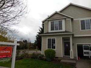 230 Mandi St, Beaverton, OR 97124-4209