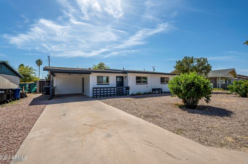 271 Apache Dr, Chandler, AZ 85224-4302