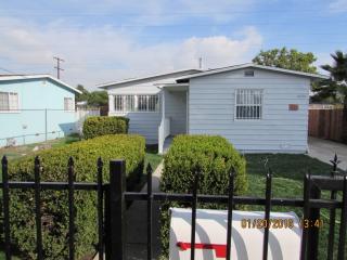 10120 Paloma Ave, Los Angeles, CA 90002-3225