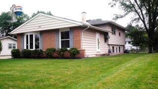 377 Lombard Ave, Flowerfield, IL 60148-2753