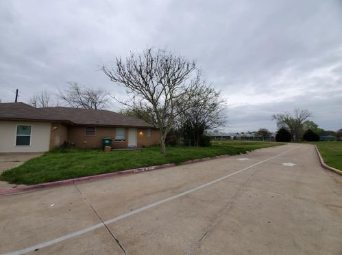 1000 Mulkey Ln, Denton TX  76209-4741 exterior