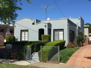 2611 65th Ave, Oakland CA  94605-1910 exterior