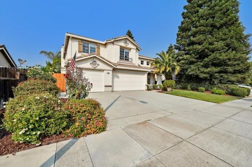 1255 Longmeadow Dr, Gilroy, CA 95020-7709